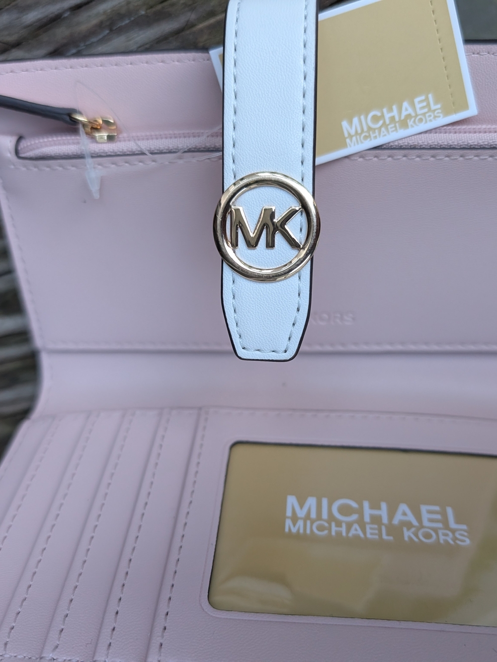 Michael Kors Greenwich Medium Bifold Wallet – Powder Blush Pink Multi (NWT) - Picture 3 of 4